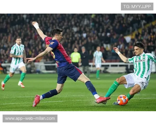 巴萨整体攻防训练更平衡——足球世界的智慧与艺术