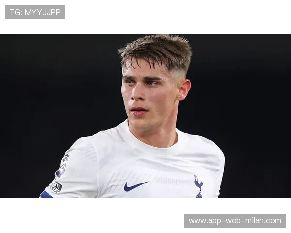 皇马盯上拜仁26岁中卫,2进2出价值1.1亿欧元球队新篇章,皇马转会拜仁