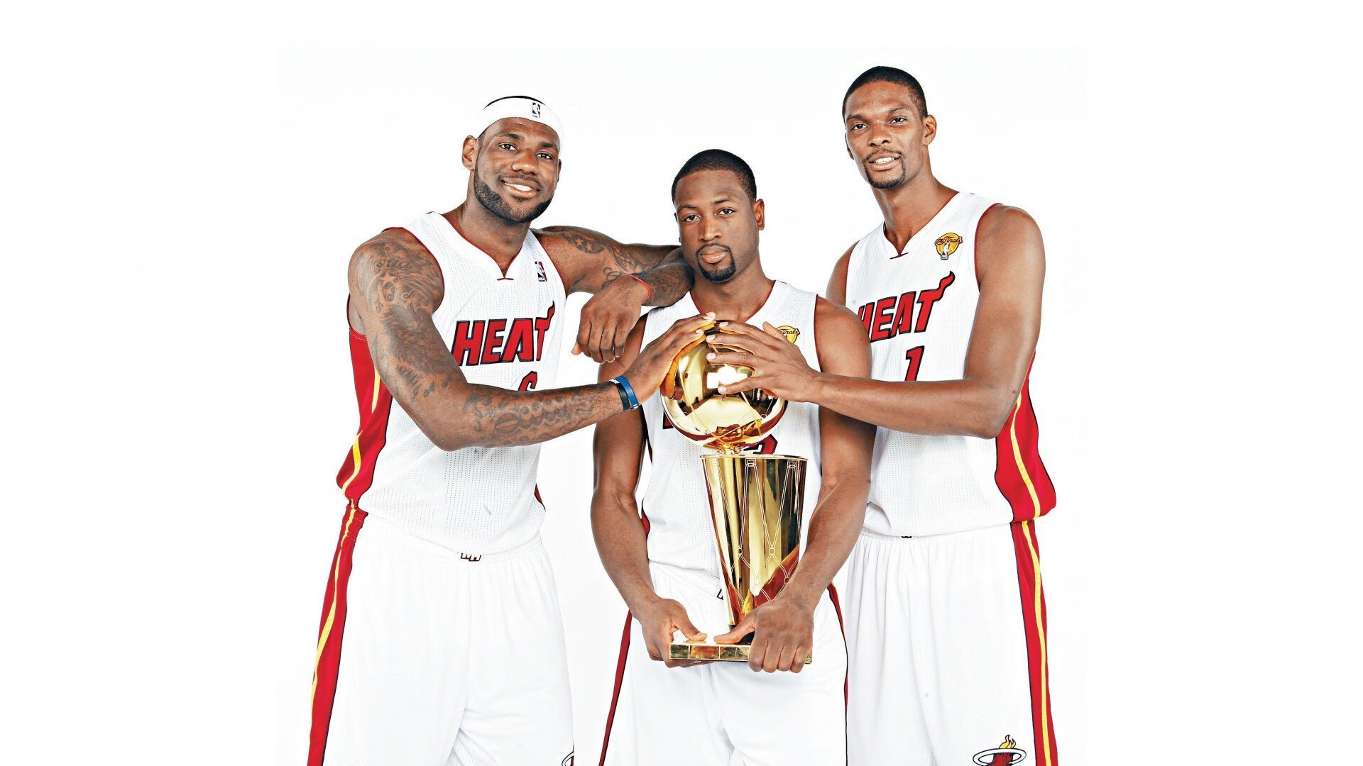 《FIFA》虚拟世界杯 —— 全民在线，足球梦想燃爆全场！，fifa足球世界虚拟摇杆是什么